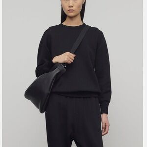 The Row Slouchy Banana Bag Large - Black - Beautiful